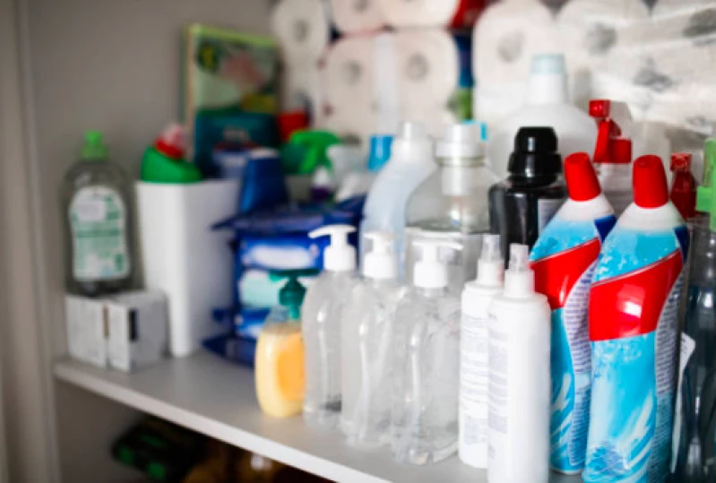 produto de limpeza para piso laminado